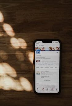 How to build a strong LinkedIn profile for recruiters
